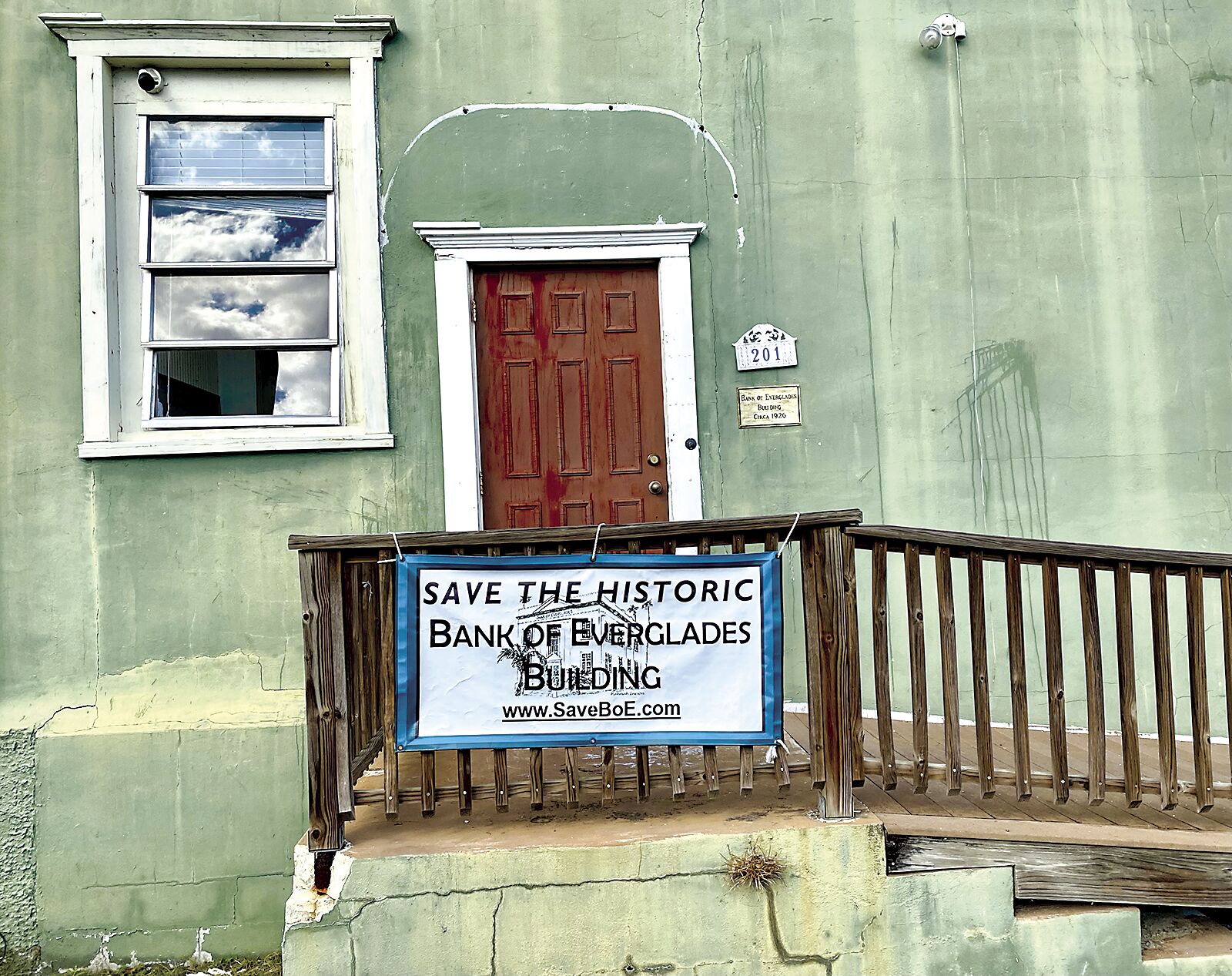 5. The Bank of Everglades building faces numerous repairs..tif